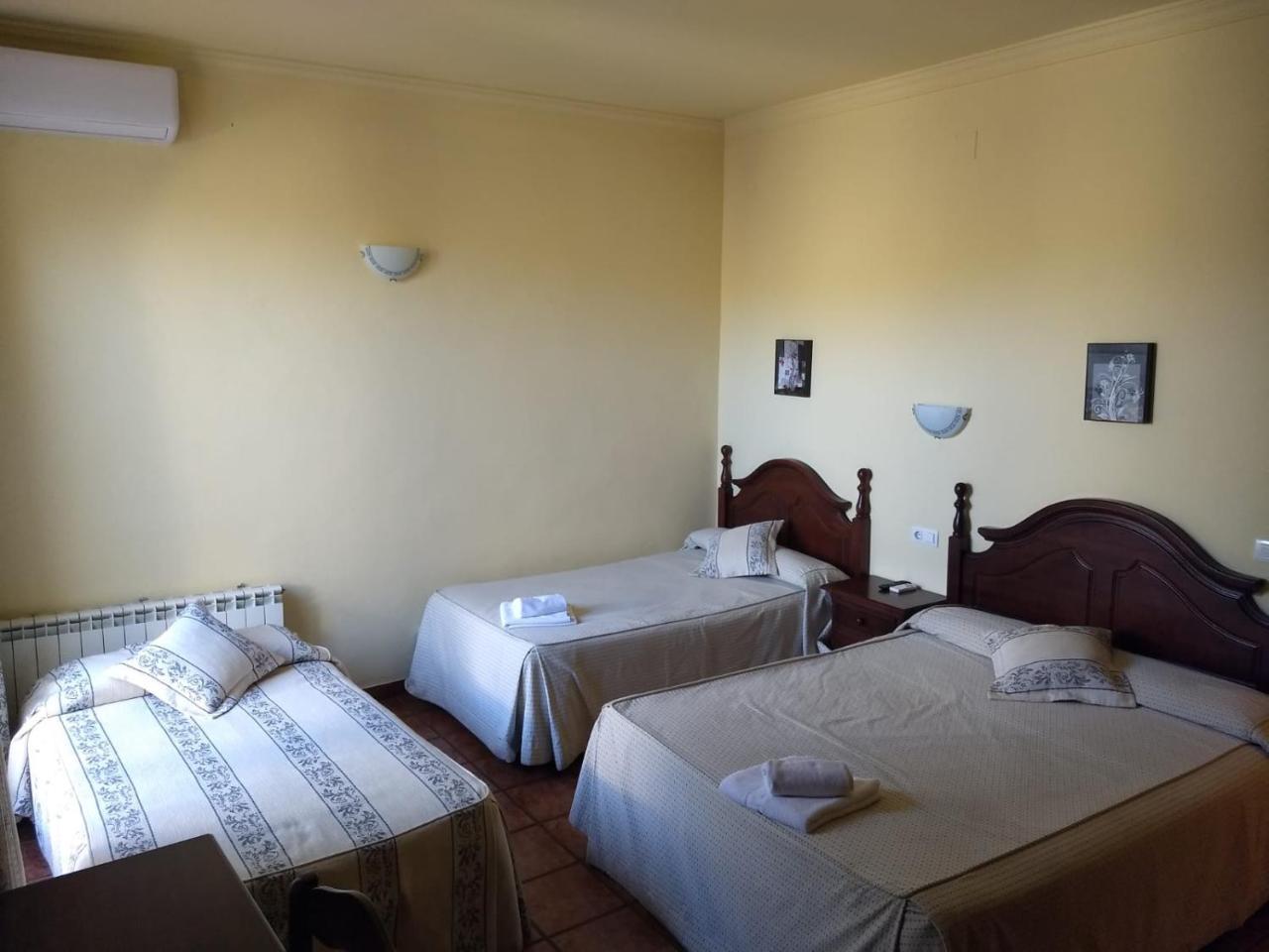 Hotel Hostal Nicol's Luque Esterno foto